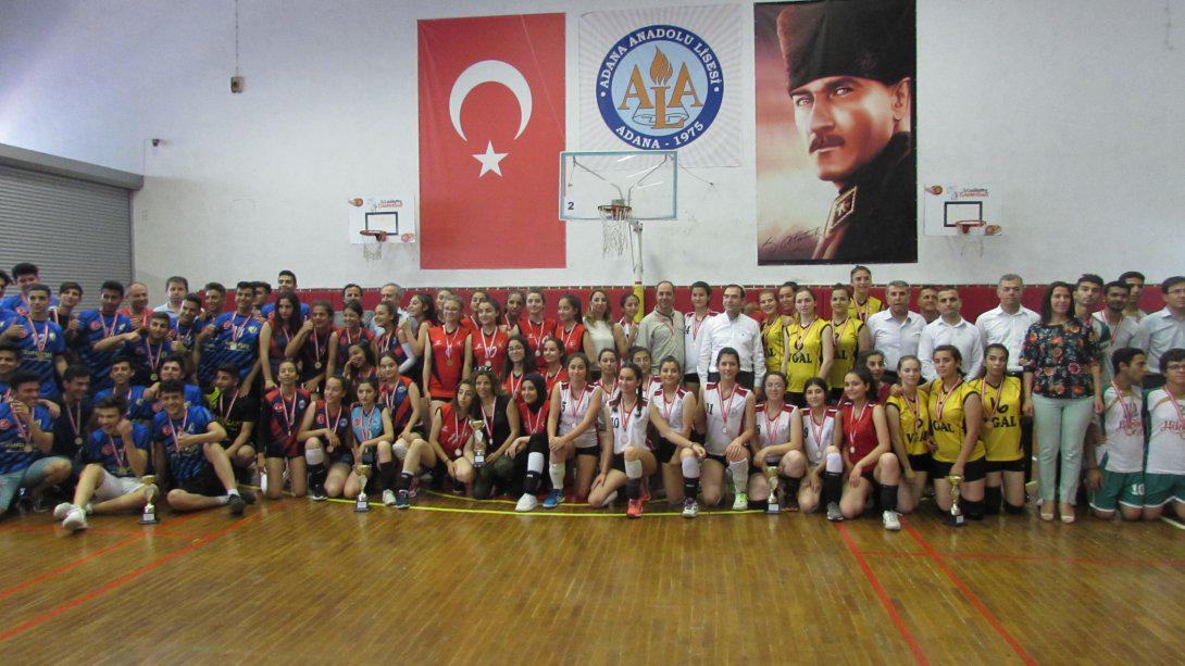 19 Mayıs Atatürk'ü Anma, Gençlik ve Spor Bayramı Etkinlikleri Kapsamında İlçemizde Düzenlenen Voleybol Turnuvası Ödül Töreni