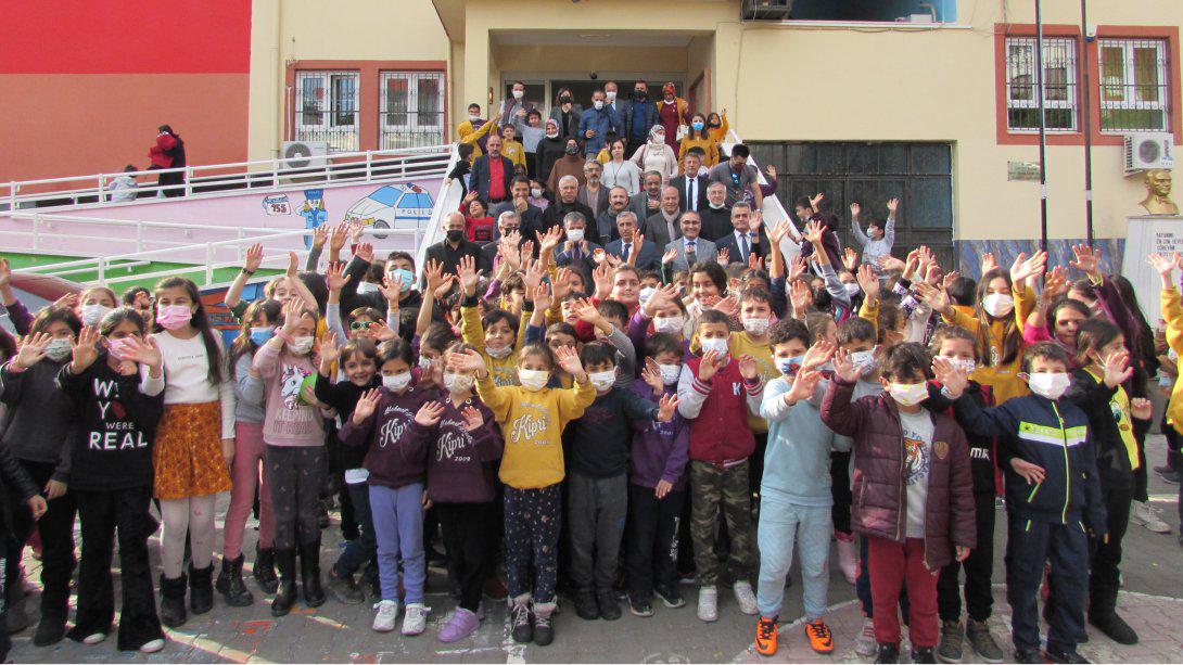 Kütüphanesiz Okul Kalmasın Projesi Kapsamında Mehmet Bedia Kipri İlkokulu'nda Kütüphane Açılışı 