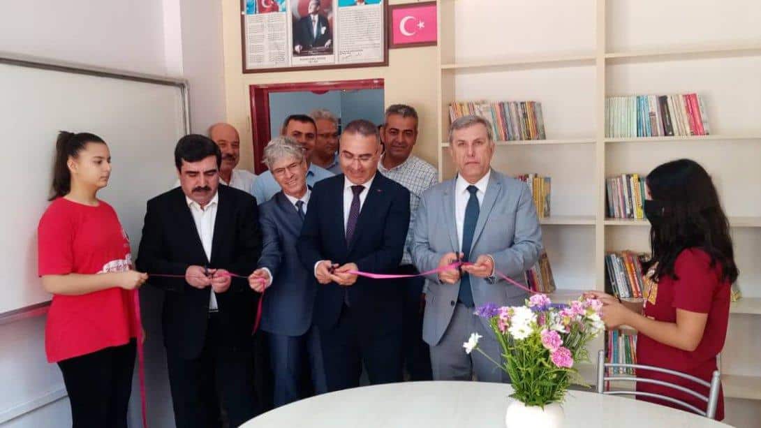 Meryem Mehmet Kayhan Ortaokulu'nda Kütüphane Açılışı