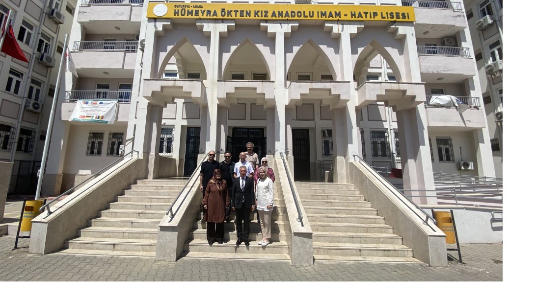 İlçe Milli Eğitim Müdürümüzü Sayın Kemal KAVAK 4006-TÜBİTAK Bilim Fuarının açılışını gerçekleştirdi. 
