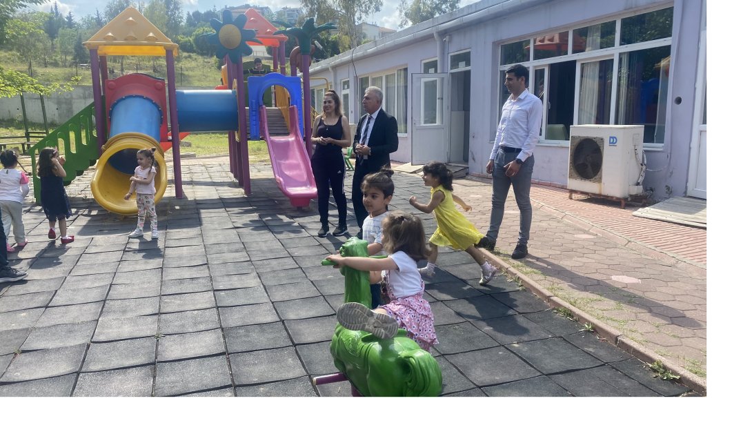  Müdürümüz Sayın Kemal KAVAK;  İlçemiz Şoförler ve Otomobilciler Odası Anaokulunu ziyaret etti. 